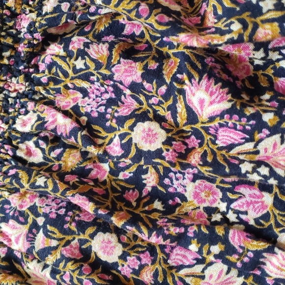 Old Navy L square neck navy floral top smocked back puff sleeve - Picture 3 of 7